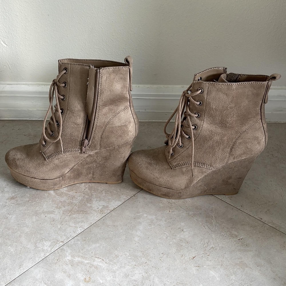 Women’s ancle boots - Picture 4 of 6